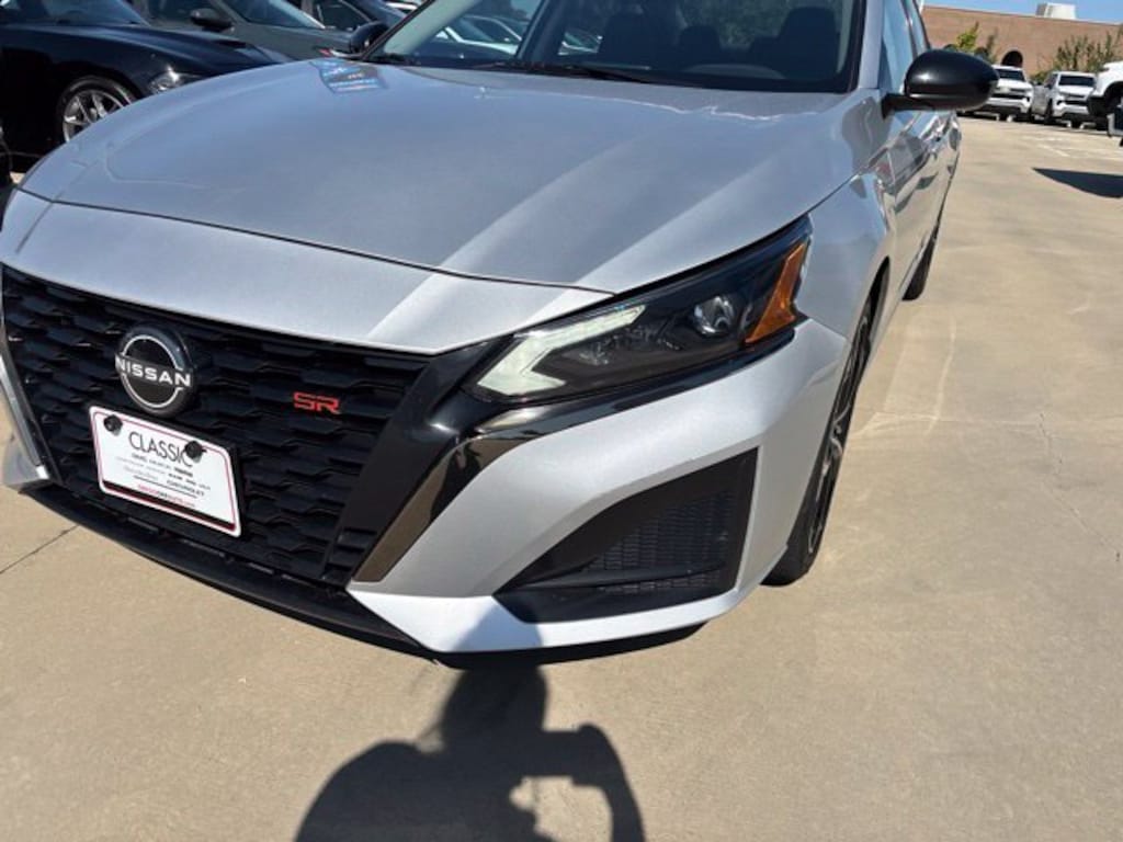 Used 2024 Nissan Altima 2.5 SR Sedan