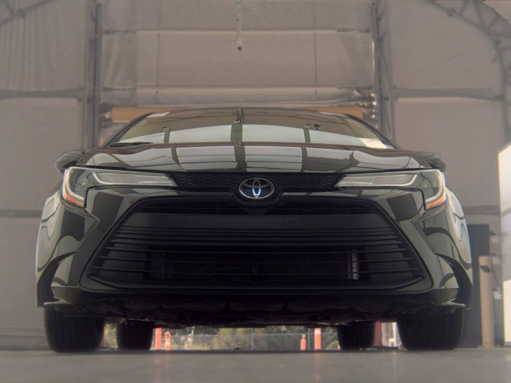 Used 2025 Toyota Corolla LE Sedan