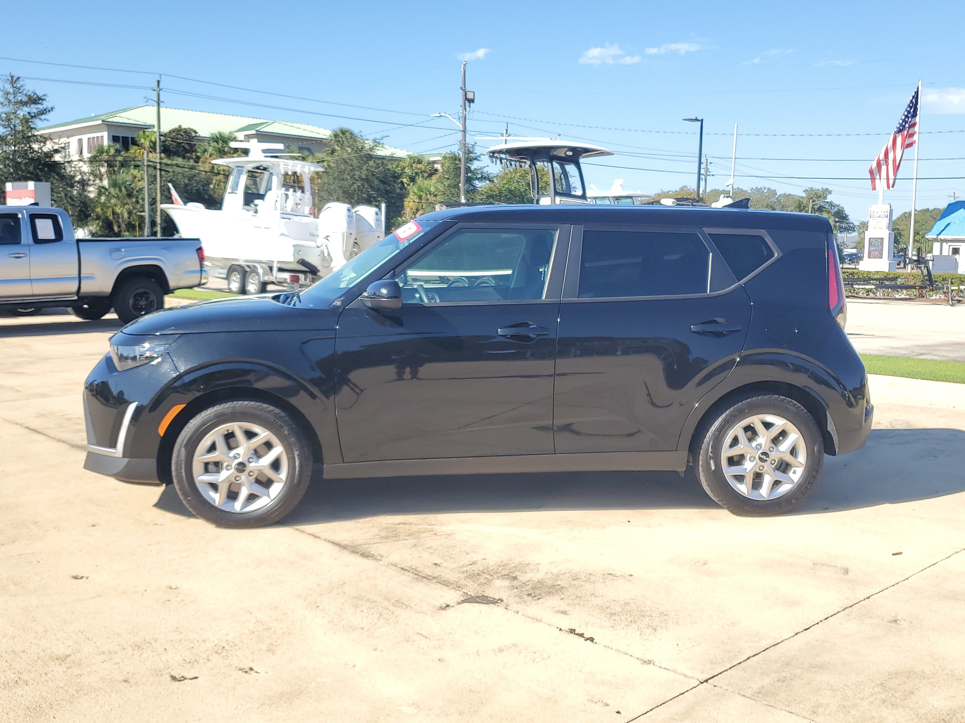 Used 2024 Kia Soul LX Hatchback
