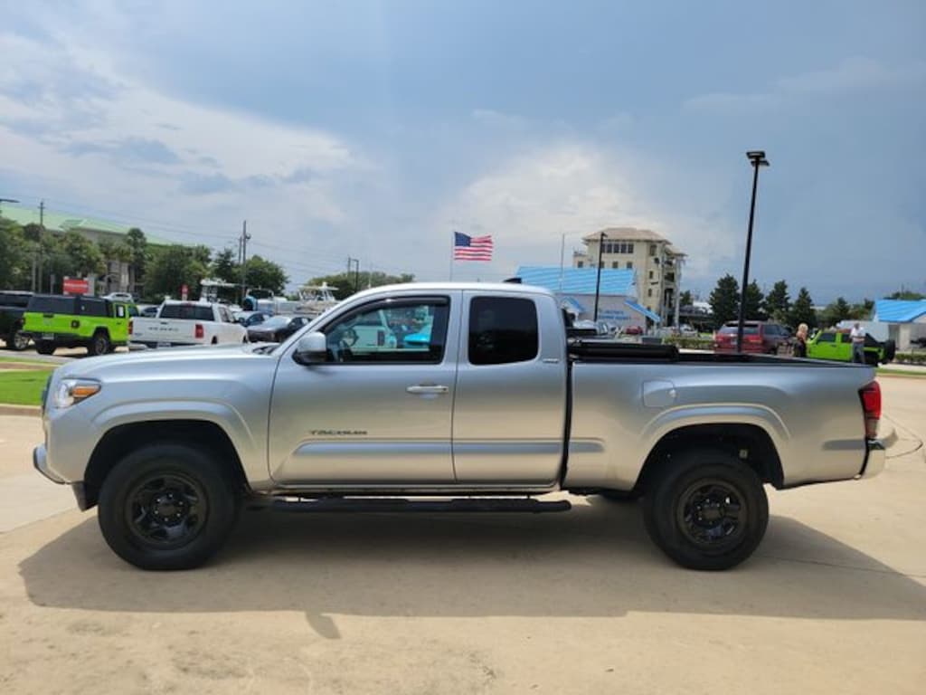 Used 2023 Toyota Tacoma SR5 Truck