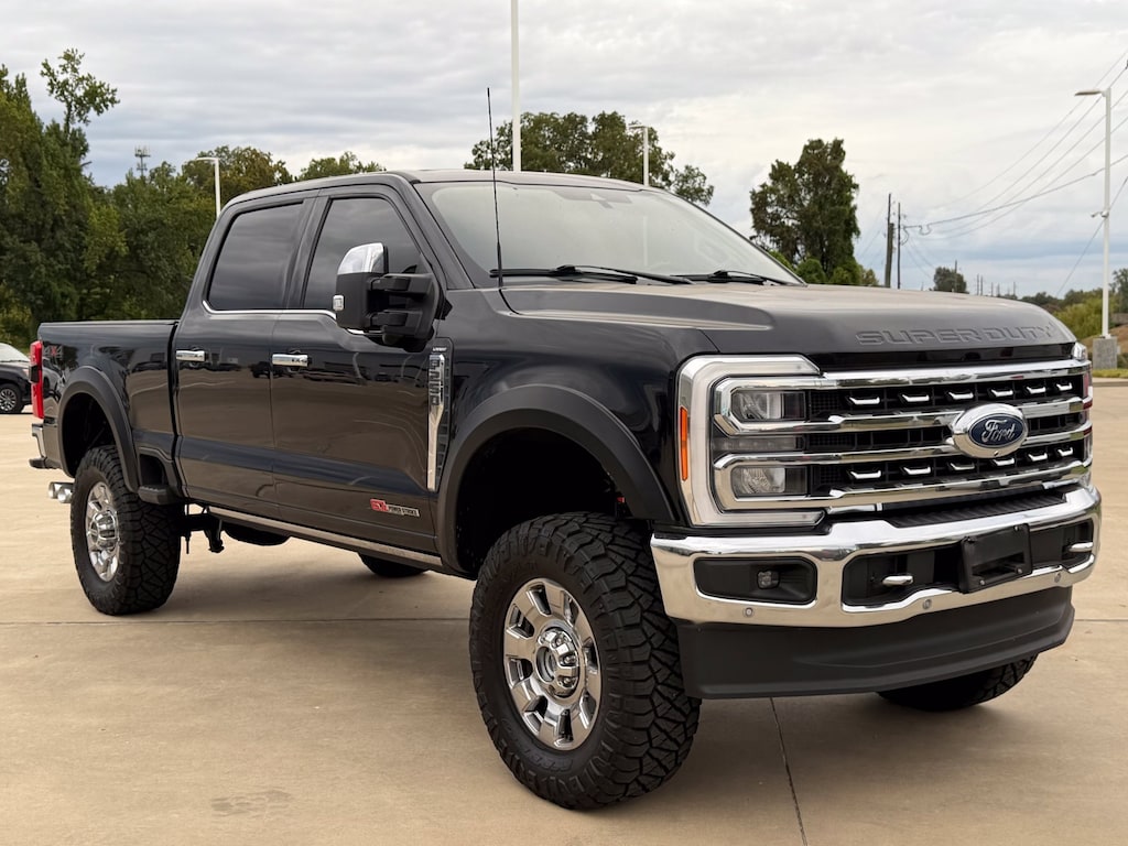 Used 2023 Ford F-250SD Lariat Truck