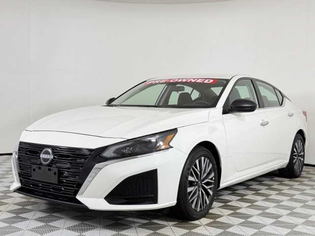 Used 2025 Nissan Altima SV Sedan