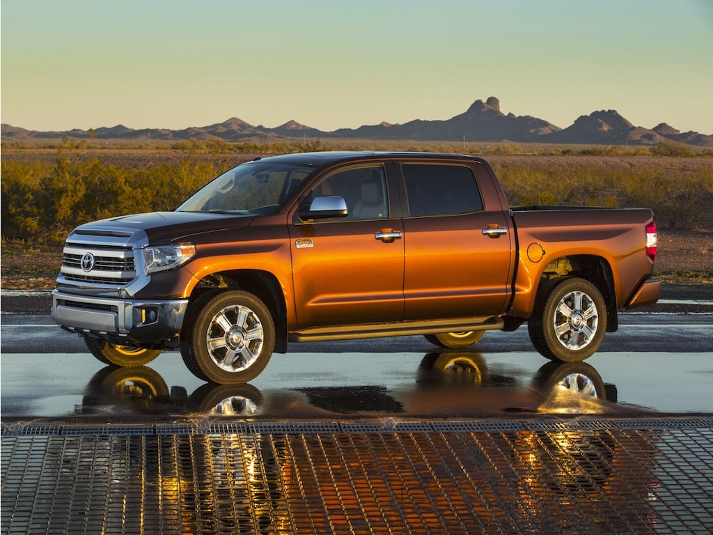 Used 2015 Toyota Tundra Truck CrewMax