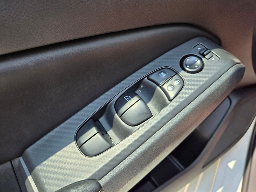 2025 Nissan Altima SV - Photo 30