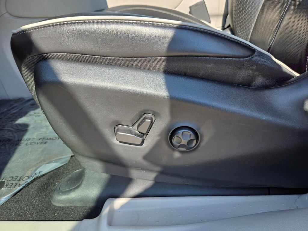2024 Chrysler Pacifica Limited - Photo 11