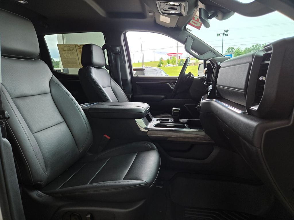 2023 Chevrolet Silverado 1500 LTZ - Photo 22