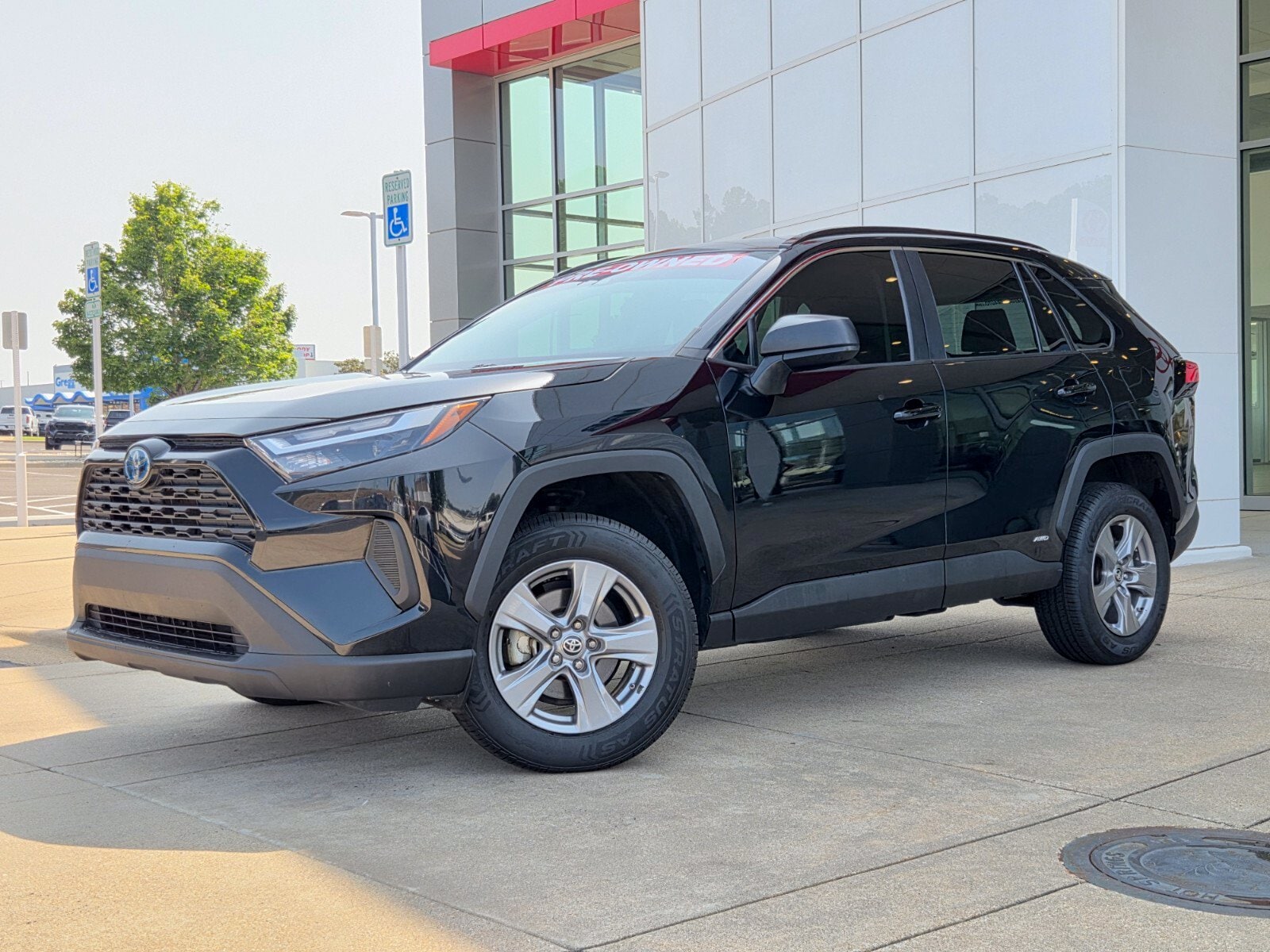 2024 Toyota RAV4 LE