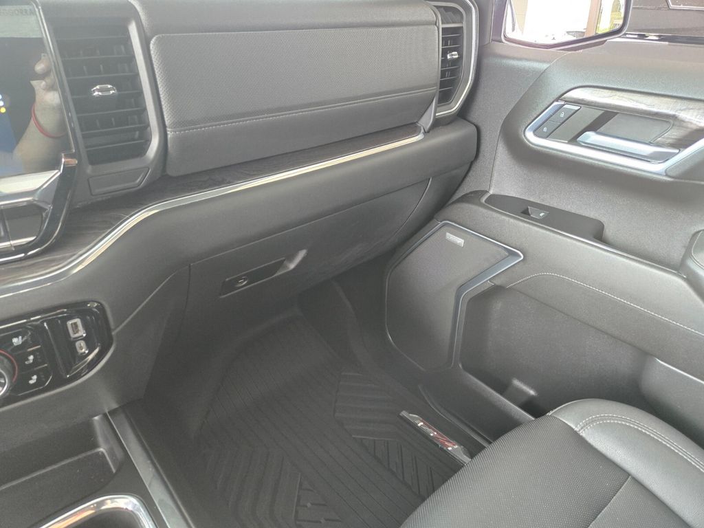 2023 Chevrolet Silverado 1500 LTZ - Photo 35