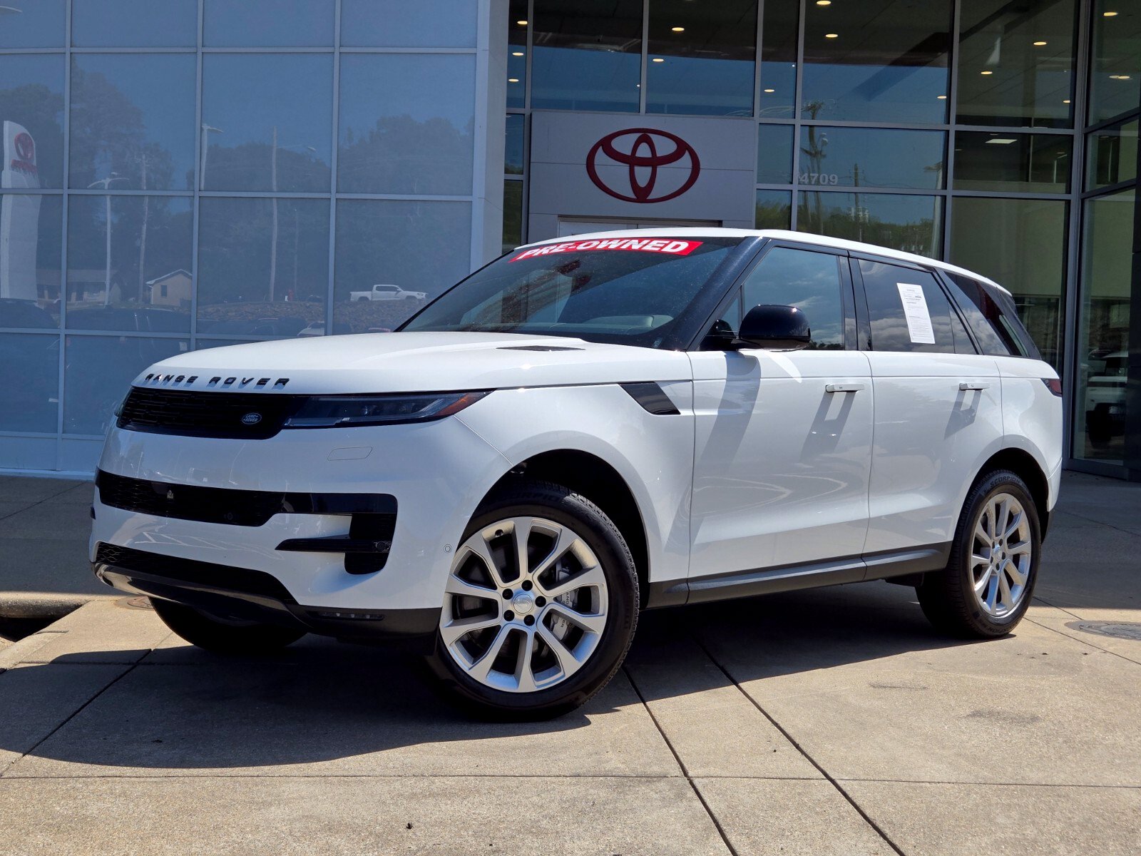 2025 Land Rover Range Rover Sport