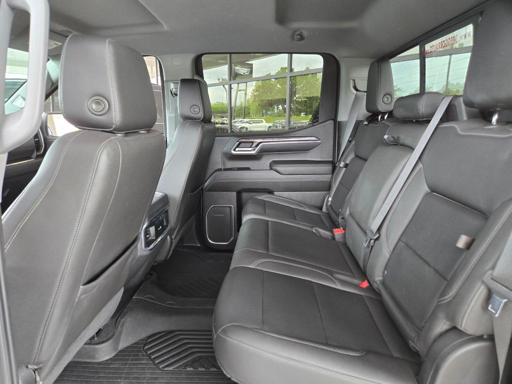 2023 Chevrolet Silverado 1500 LTZ - Photo 13