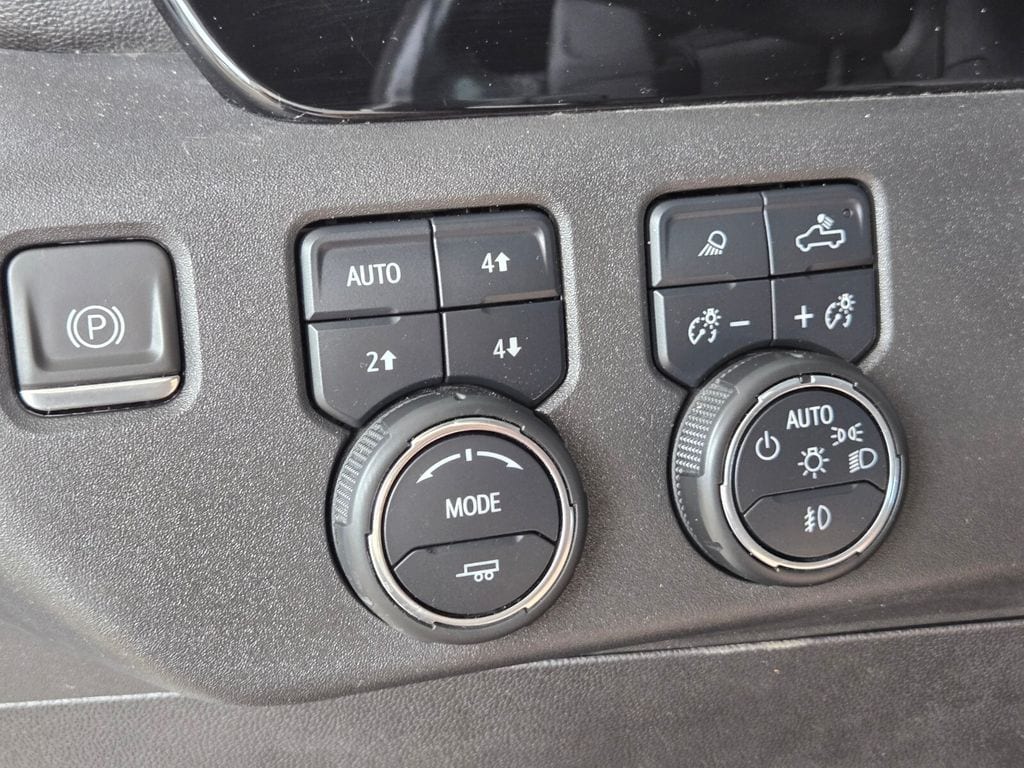 2023 Chevrolet Silverado 1500 LTZ - Photo 38