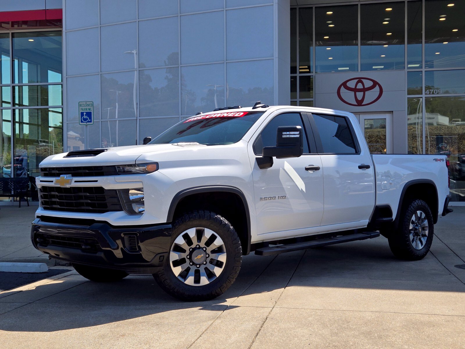 Used 2024 Chevrolet Silverado 2500HD Custom Truck