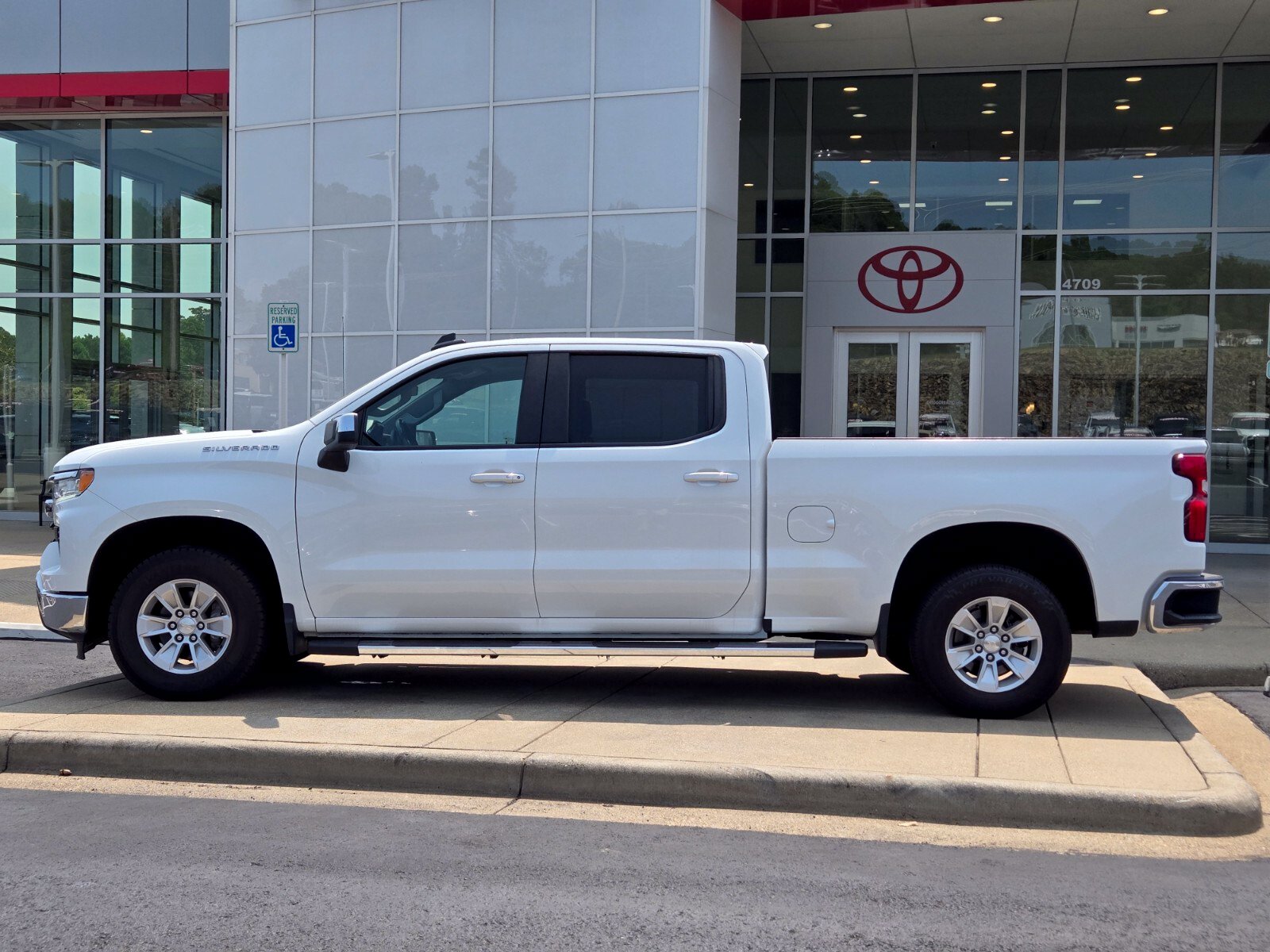 Used 2024 Chevrolet Silverado 1500 LT Truck