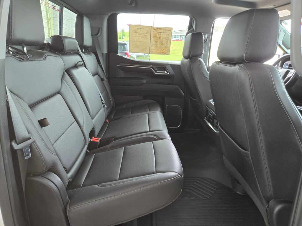 2023 Chevrolet Silverado 1500 LTZ - Photo 18