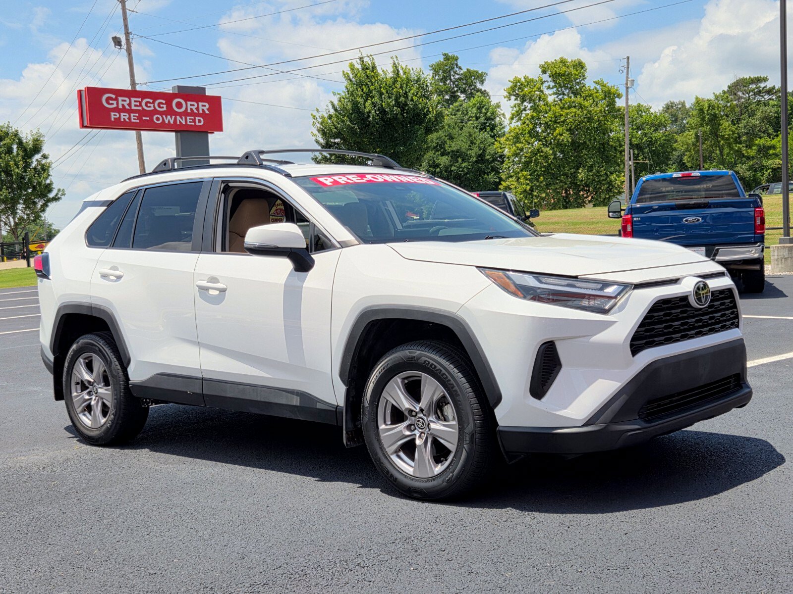Used 2022 Toyota RAV4 XLE SUV