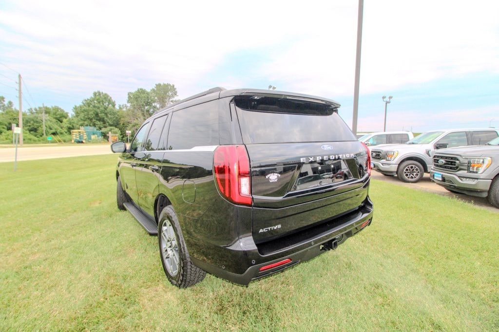 Used 2025 Ford Expedition Active SUV