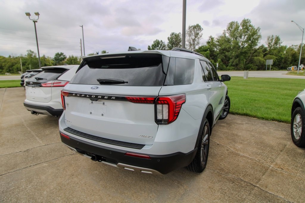 Used 2025 Ford Explorer Active SUV