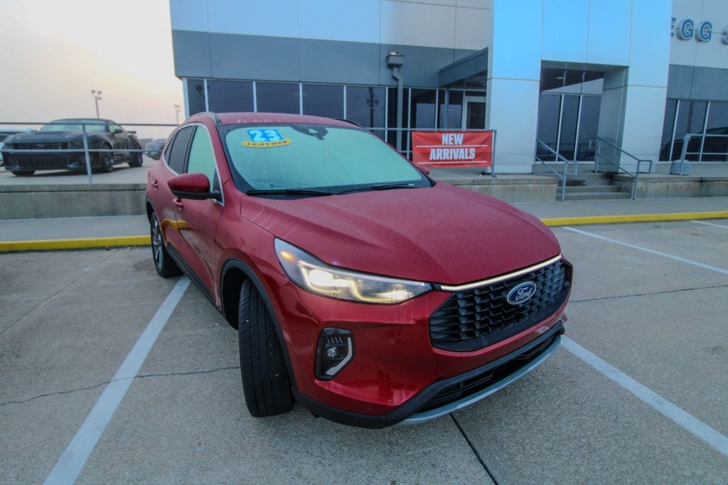 Used 2023 Ford Escape Platinum with VIN 1FMCU9JA8PUA80370 for sale in Kansas City