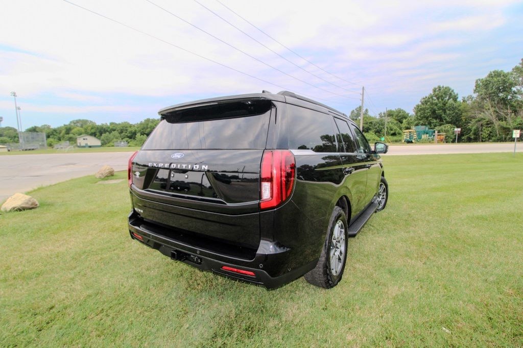 Used 2025 Ford Expedition Active SUV