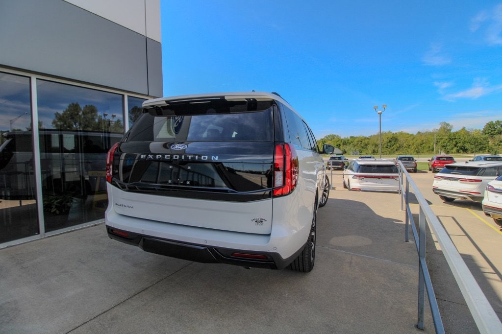 New 2027 Ford Expedition Platinum SUV