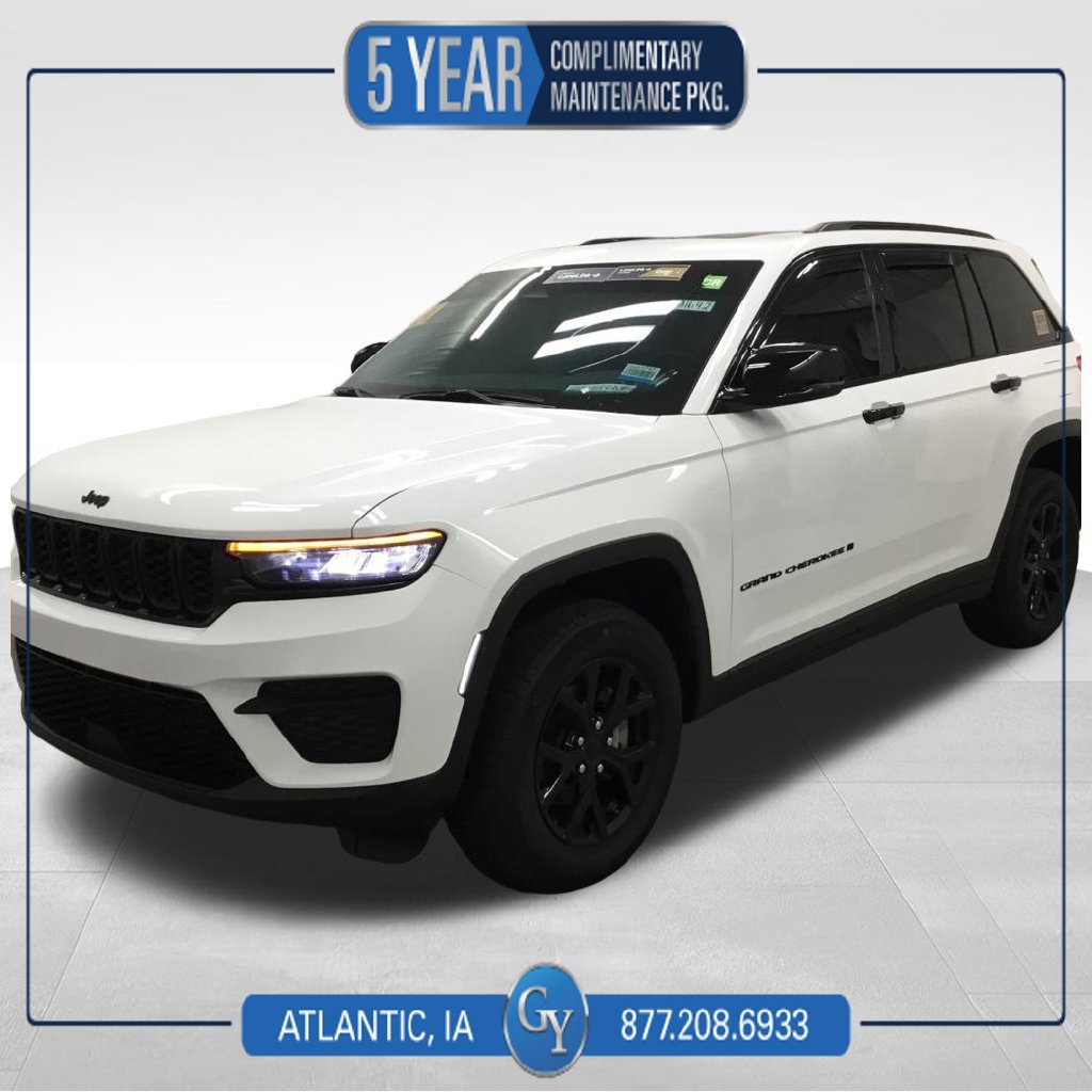 Used 2025 Jeep Grand Cherokee Laredo SUV