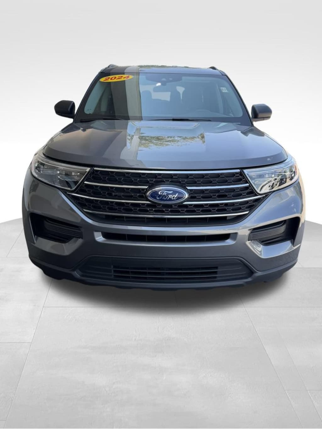 Used 2024 Ford Explorer XLT