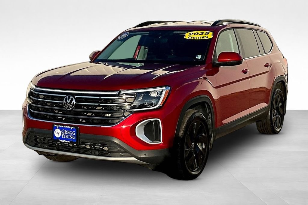 Used 2025 Volkswagen Atlas 2.0T SE w/Technology
