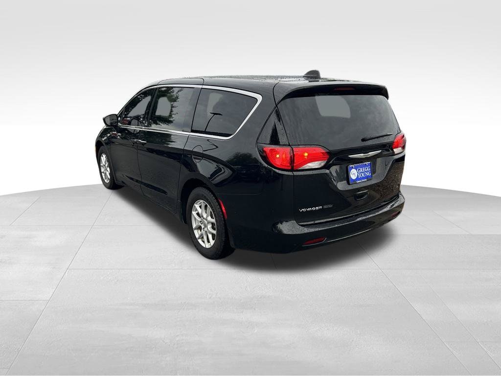 Used 2022 Chrysler Voyager LX