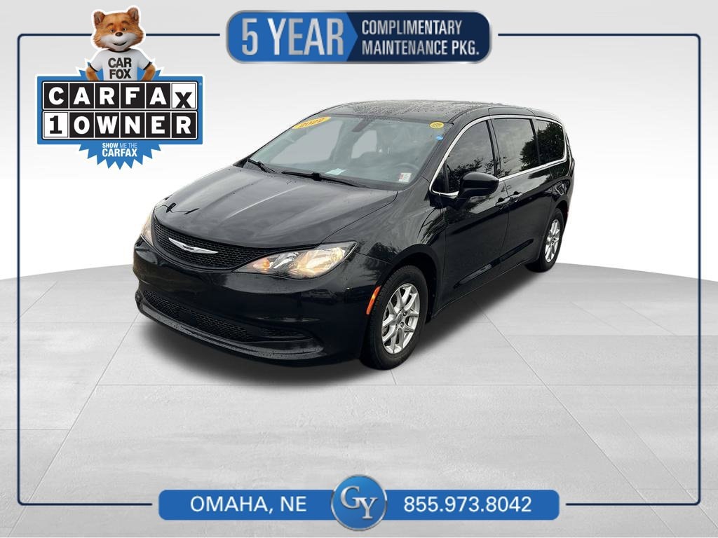 2022 Chrysler Voyager 