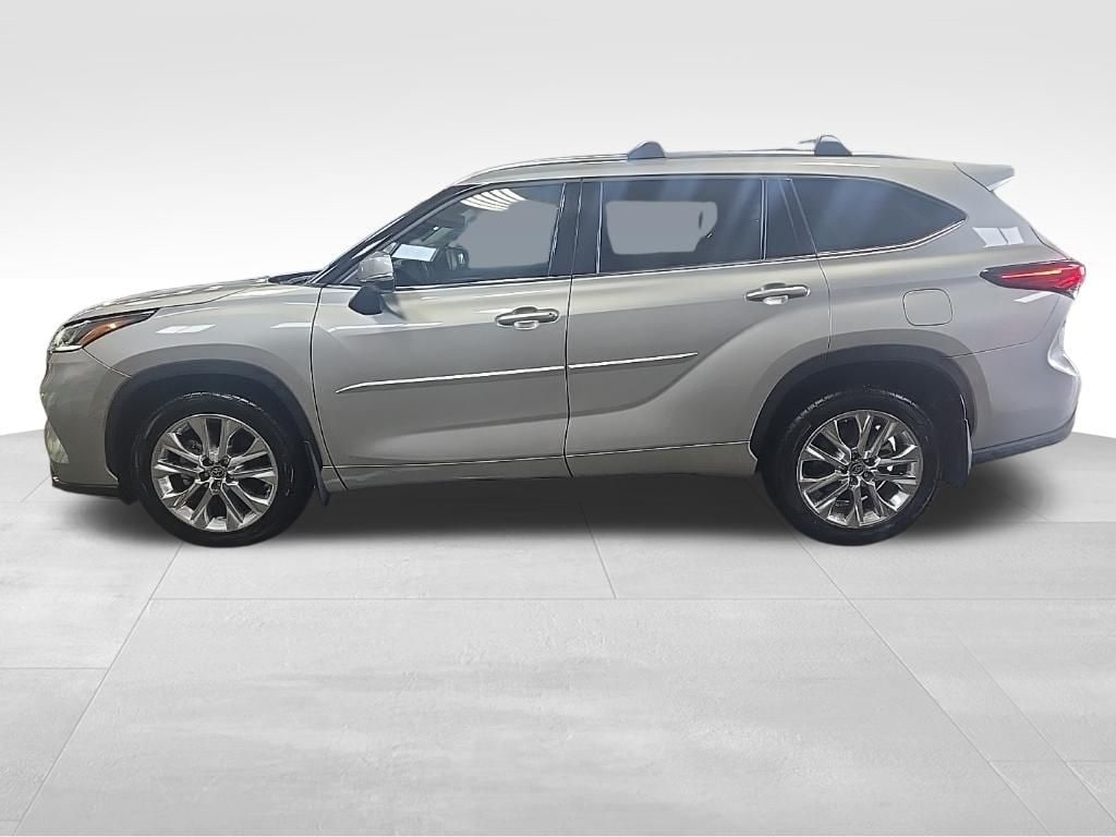 Used 2023 Toyota Highlander Limited SUV