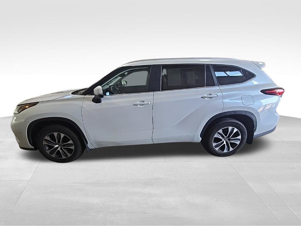Used 2024 Toyota Highlander XLE SUV