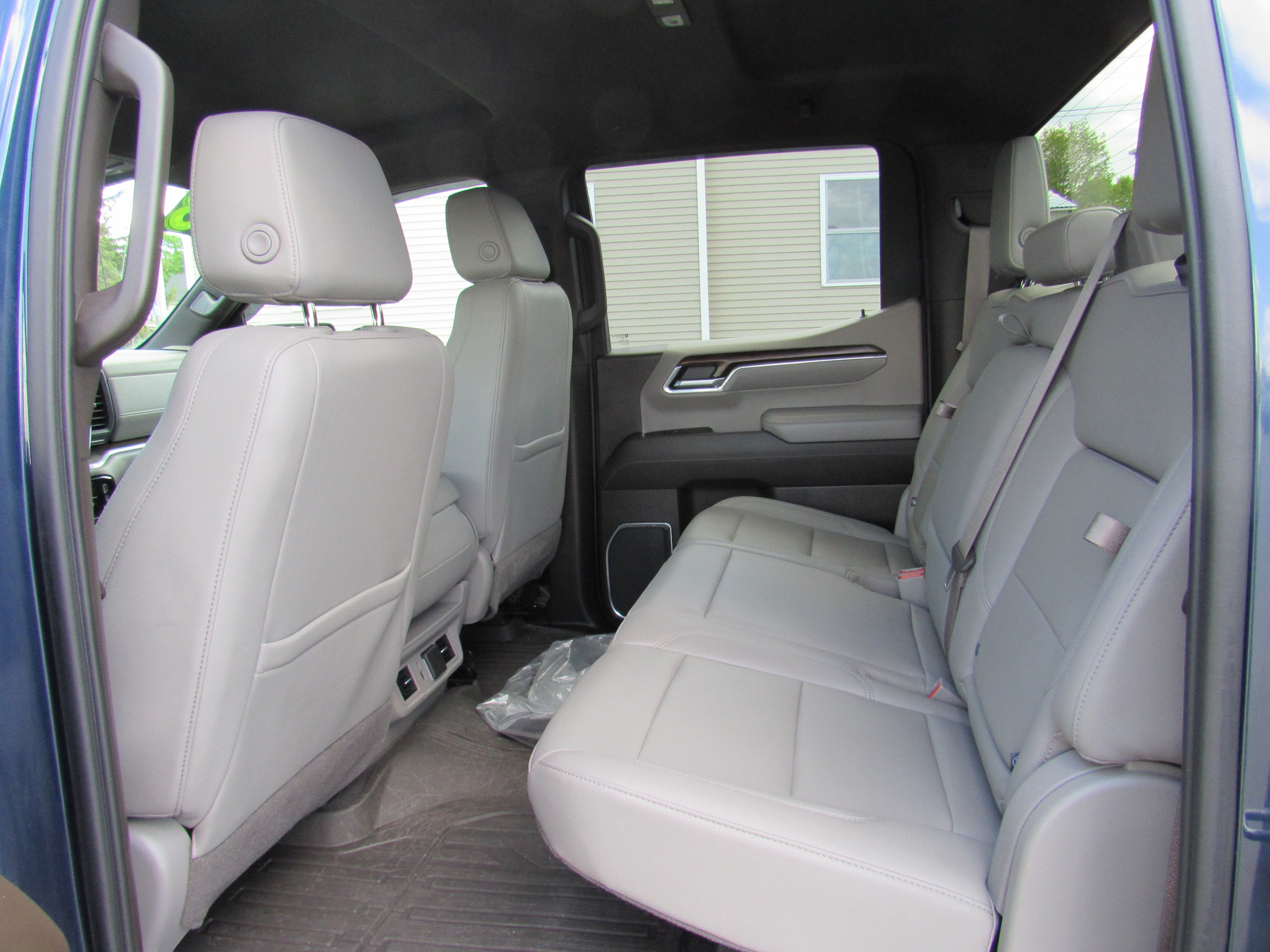 2023 GMC Sierra 1500 SLT - Photo 16