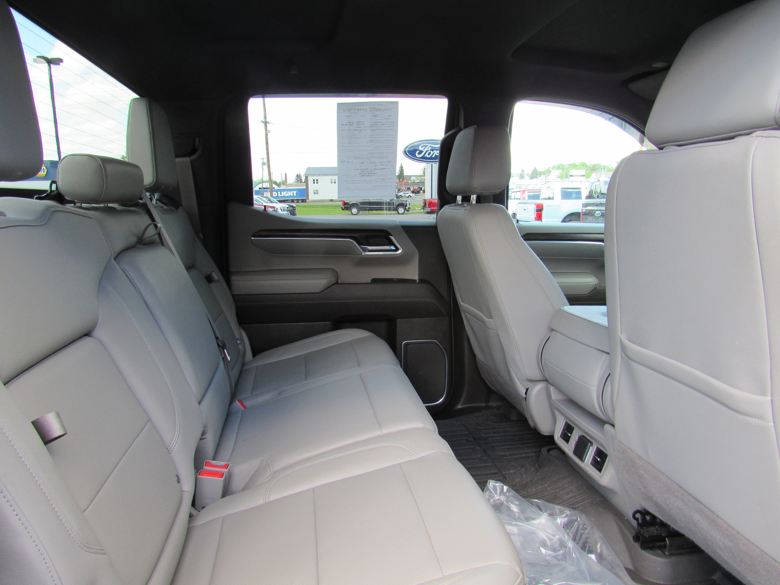 2023 GMC Sierra 1500 SLT - Photo 13