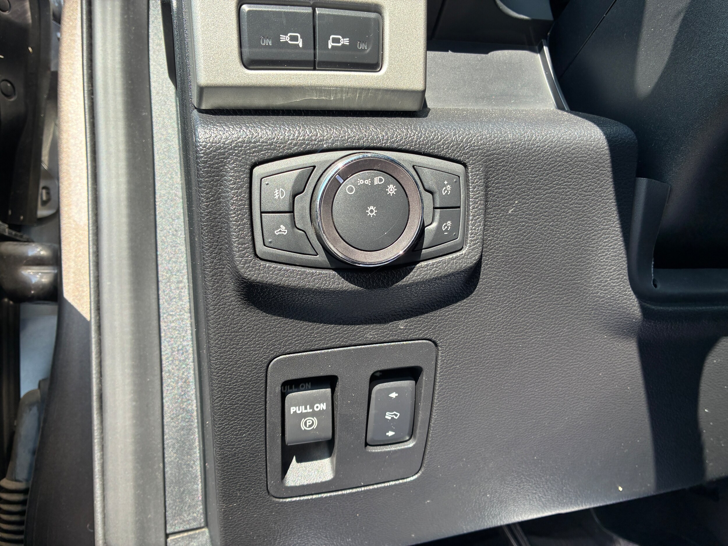 2019 Ford F-150 Lariat - Photo 16