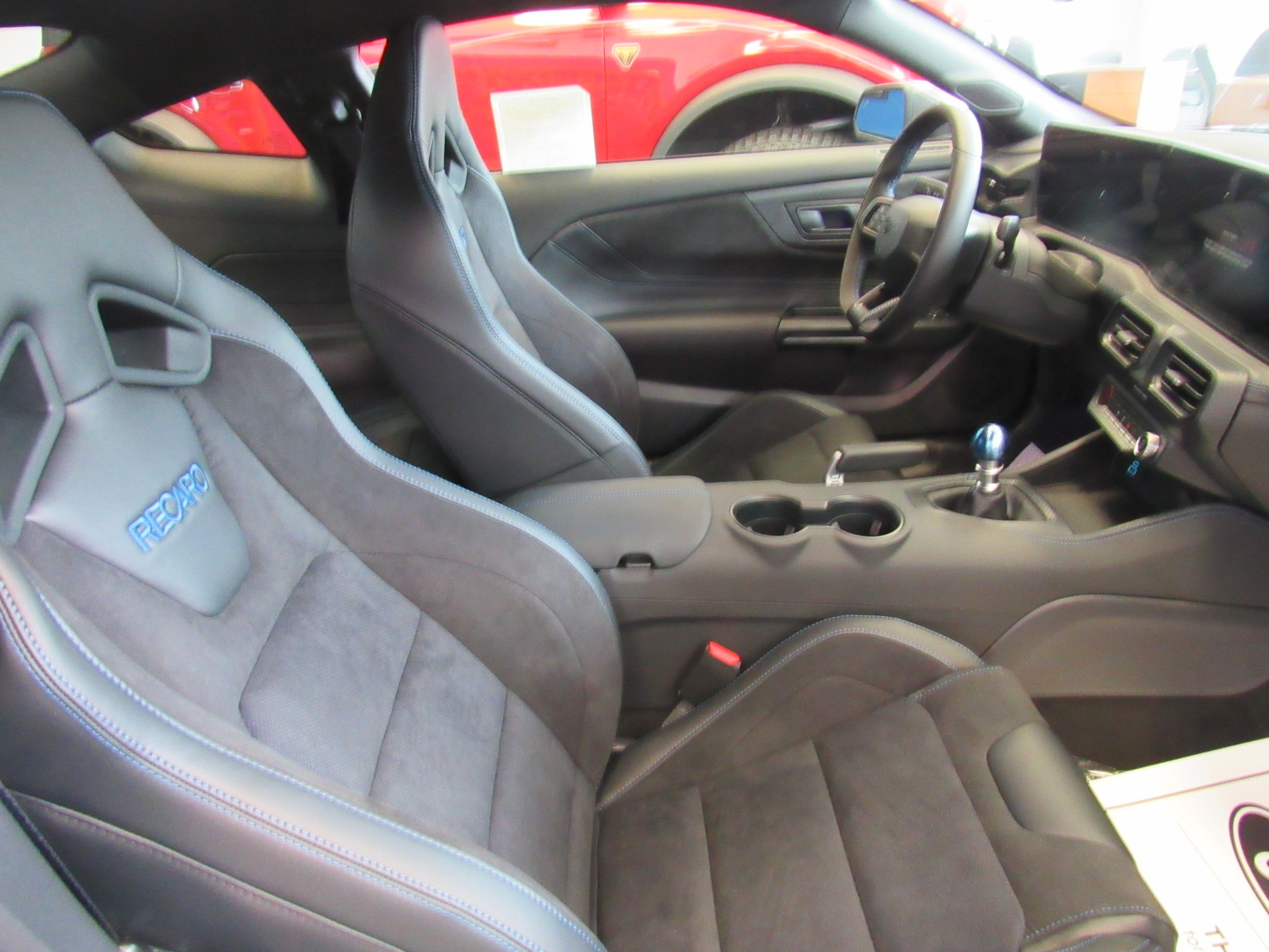 2025 Ford Mustang Dark Horse - Photo 8