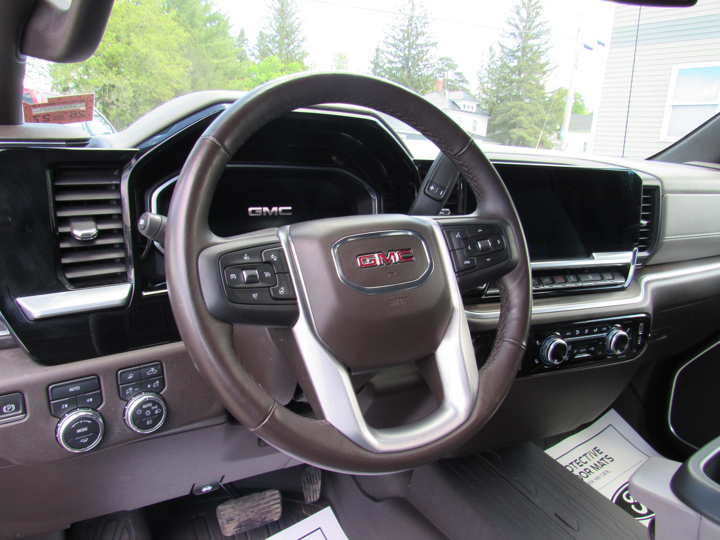 2023 GMC Sierra 1500 SLT - Photo 10