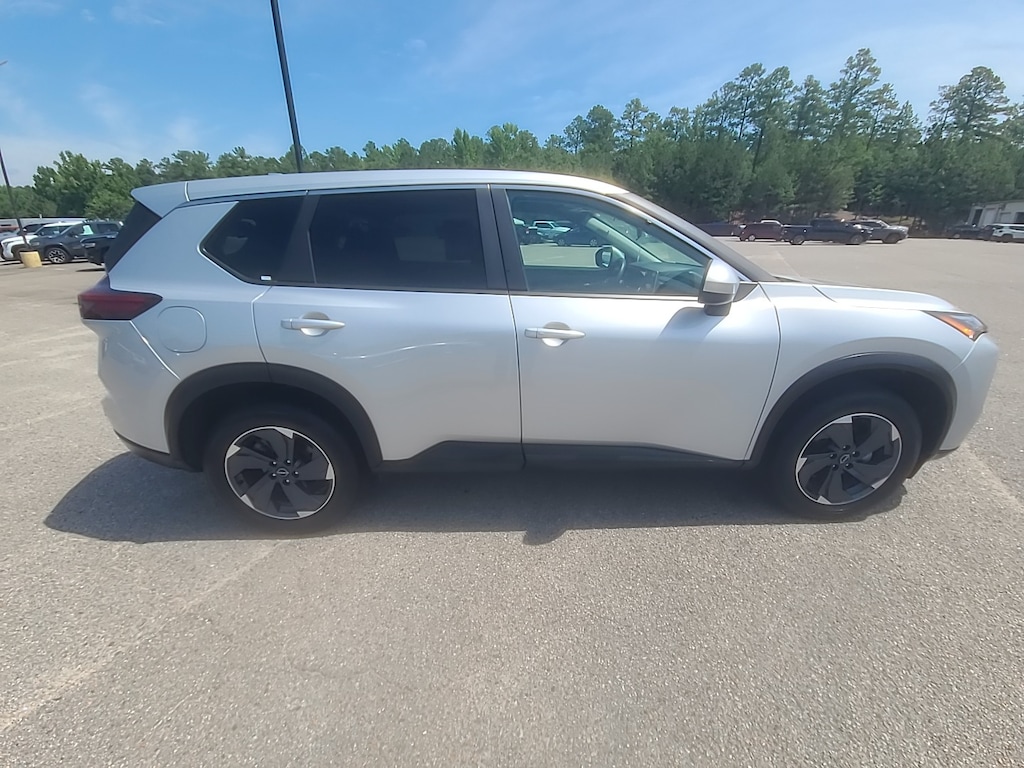 Used 2025 Nissan Rogue SV Sport Utility