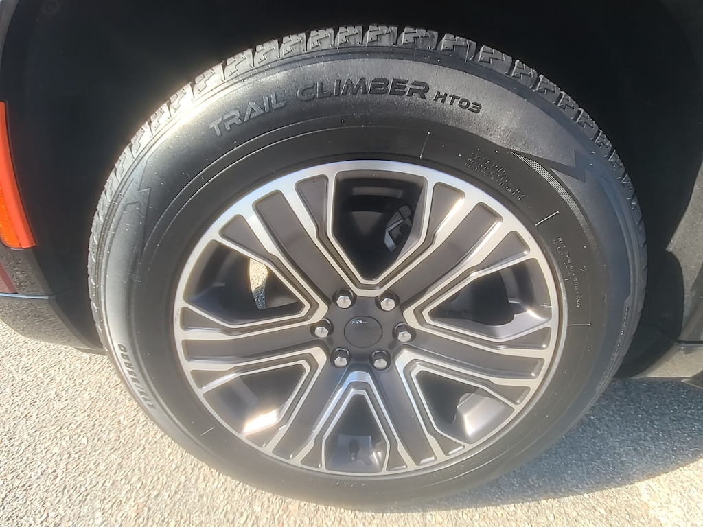 Used 2024 Jeep Wagoneer L Series II Sport Utility