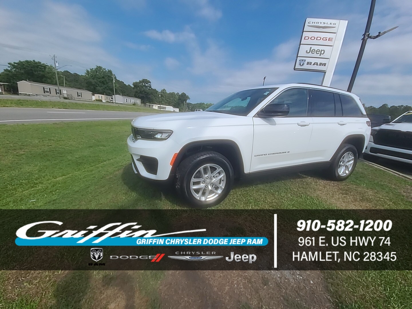2026 Jeep Grand Cherokee Laredo
