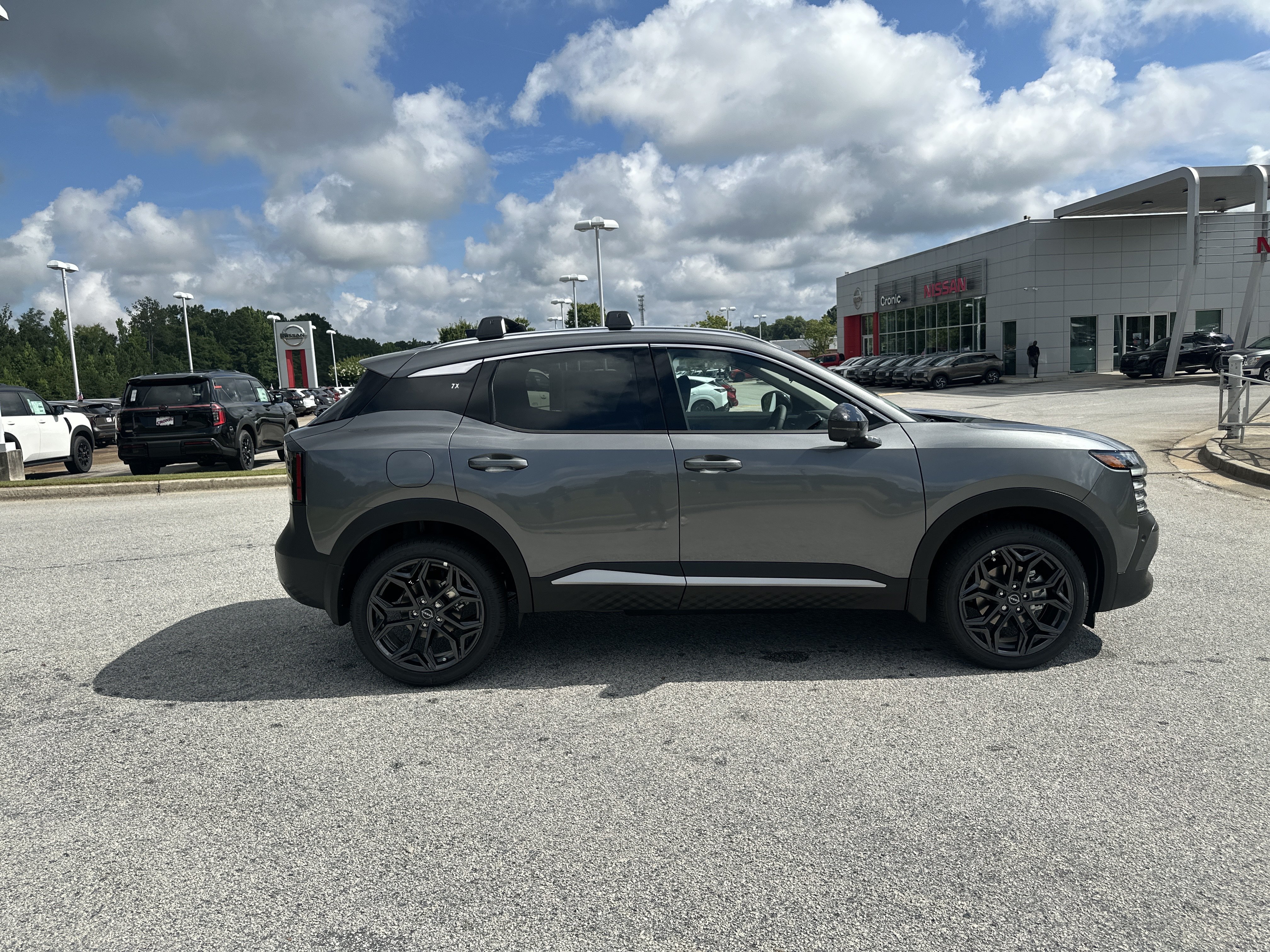 New 2026 Nissan Kicks SR SUV