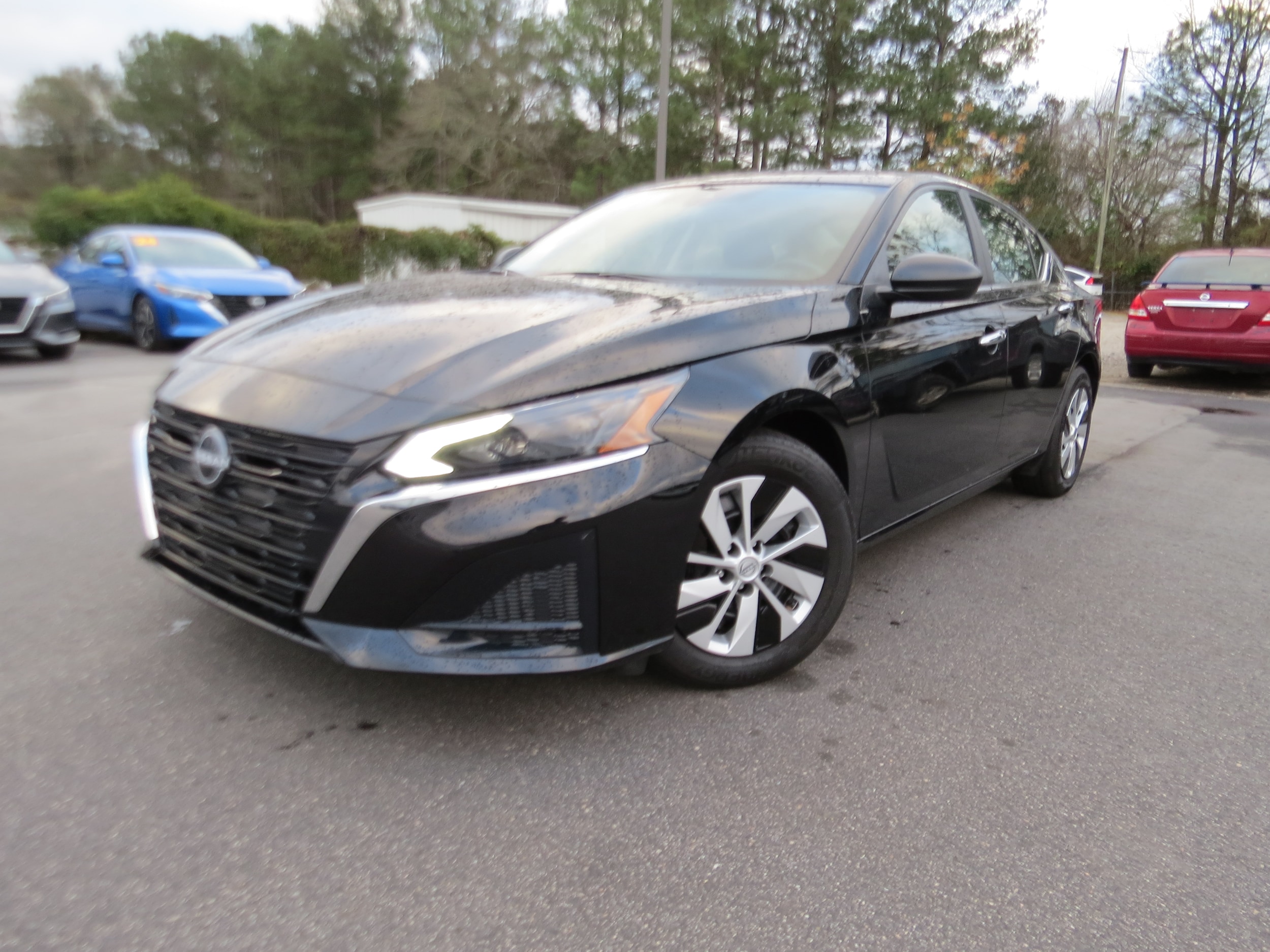 2025 Nissan Altima S - Photo 9