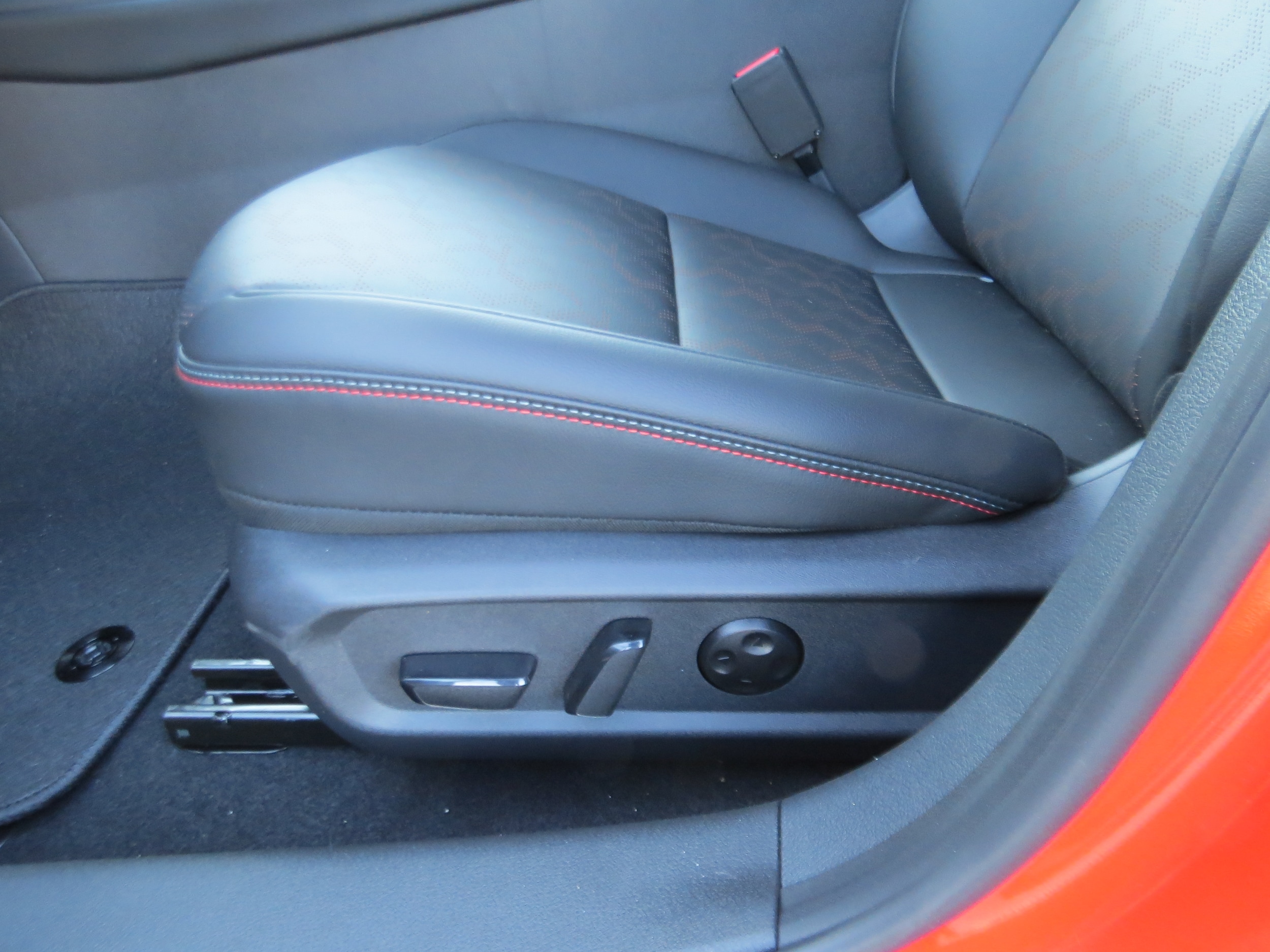 2026 Nissan Sentra SR - Photo 13