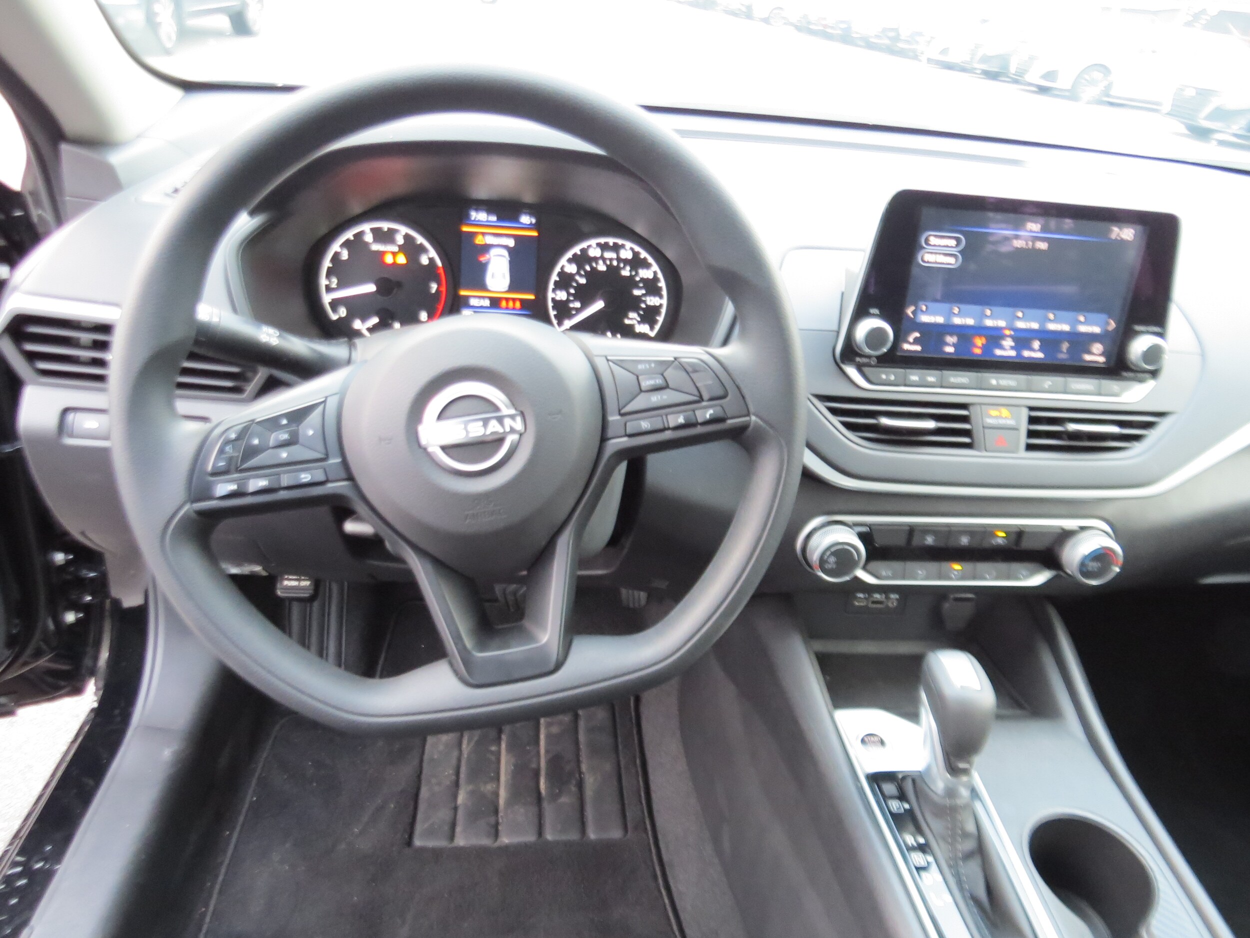 2025 Nissan Altima S - Photo 14