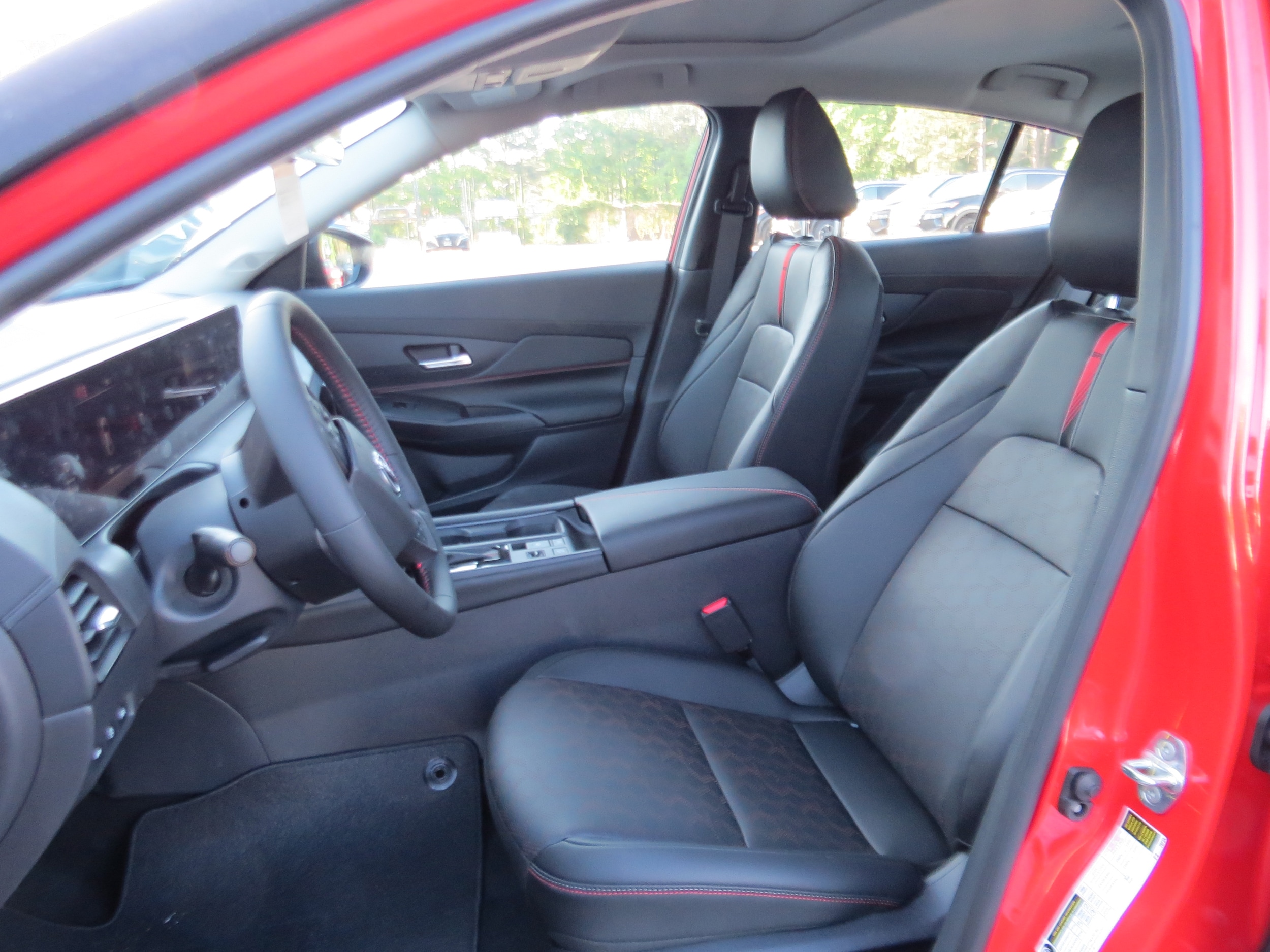 2026 Nissan Sentra SR - Photo 12