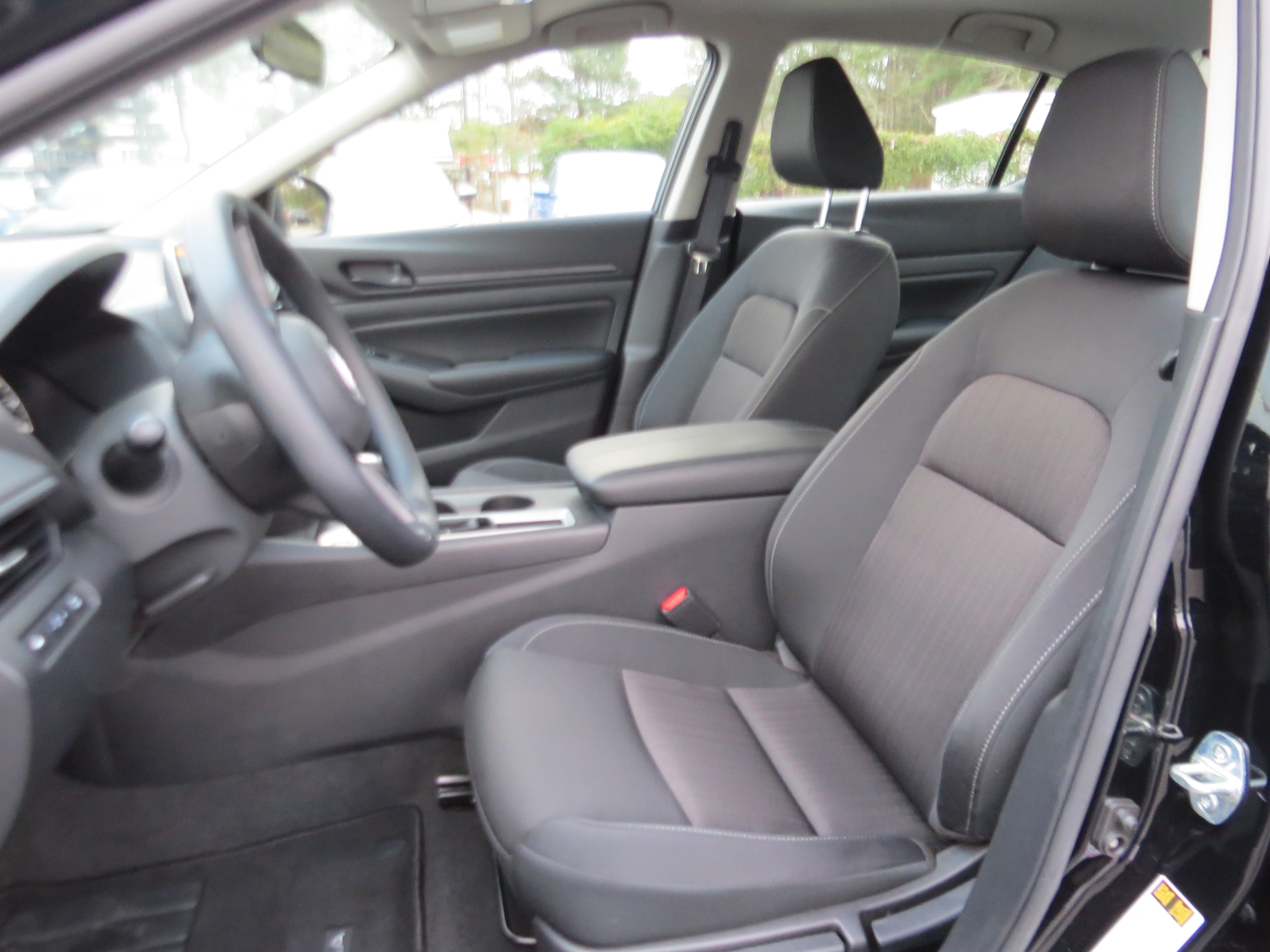 2025 Nissan Altima S - Photo 12