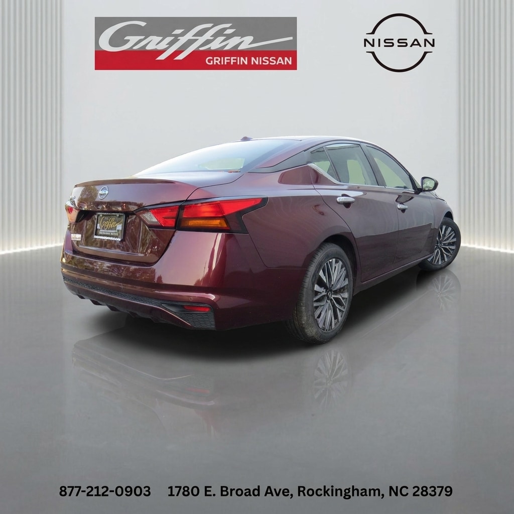 Certified 2025 Nissan Altima SV Car
