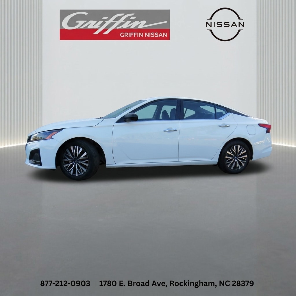 Used 2025 Nissan Altima SV Car