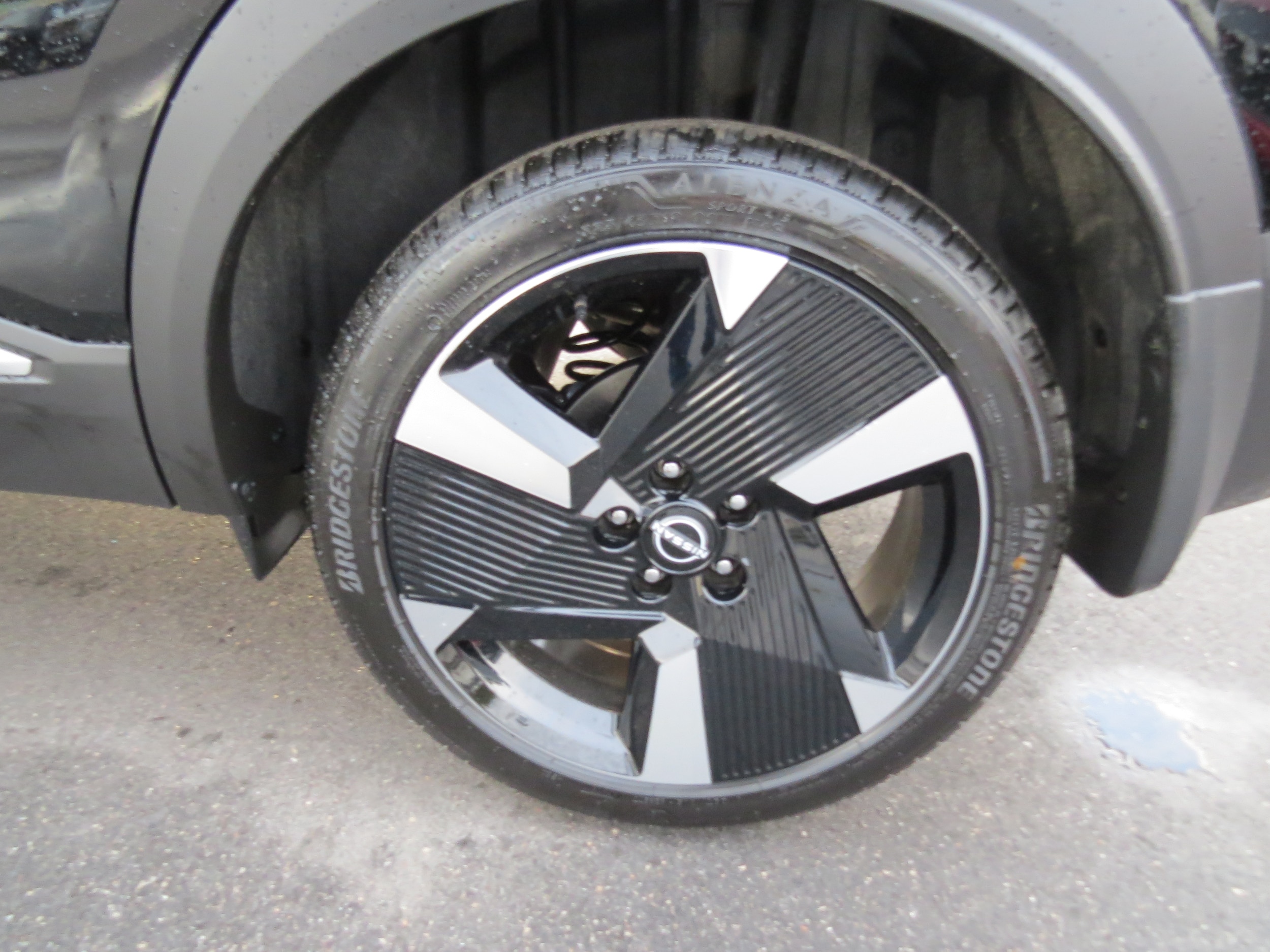 2026 Nissan KICKS SR - Photo 9