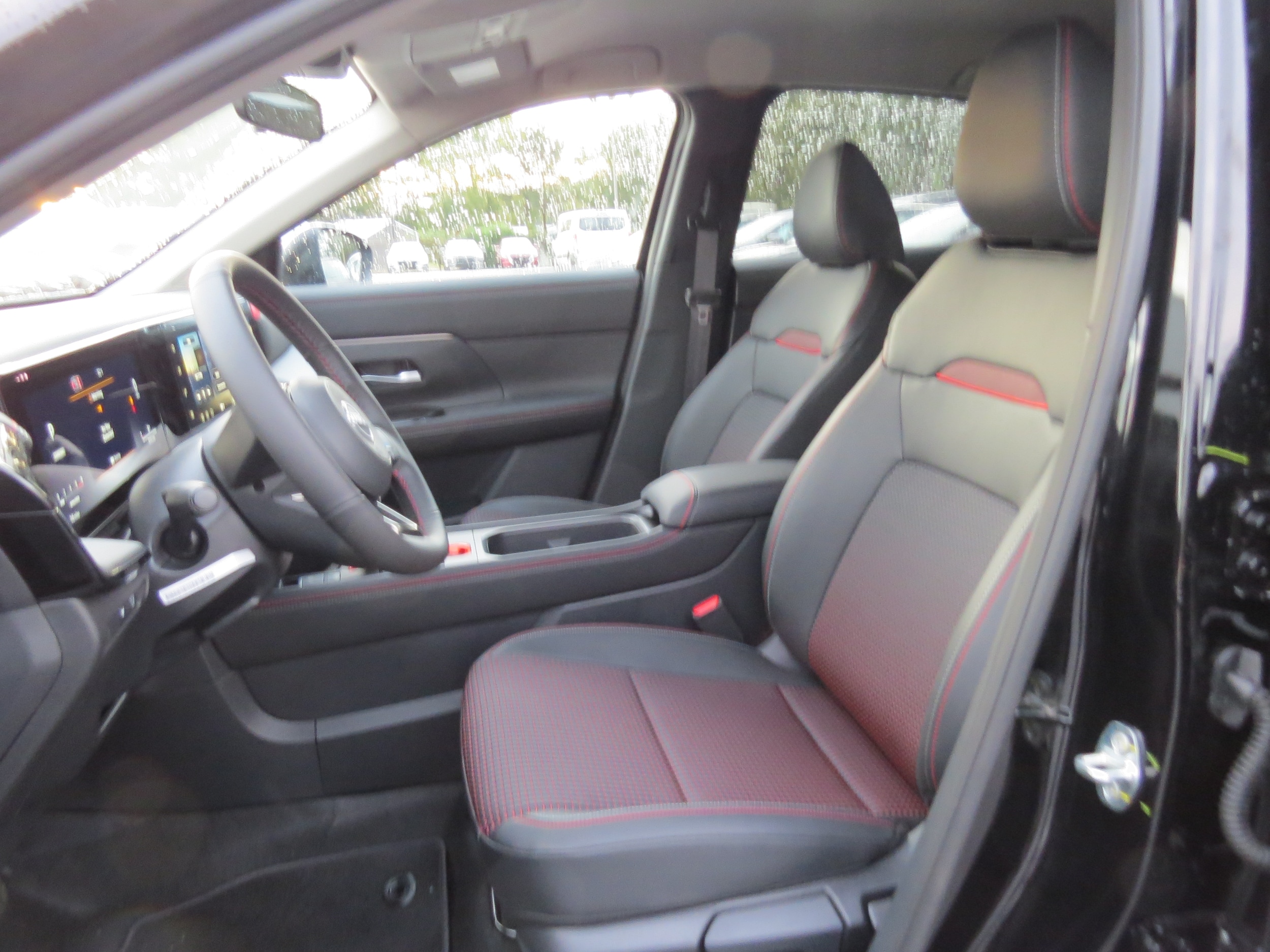 2026 Nissan KICKS SR - Photo 7