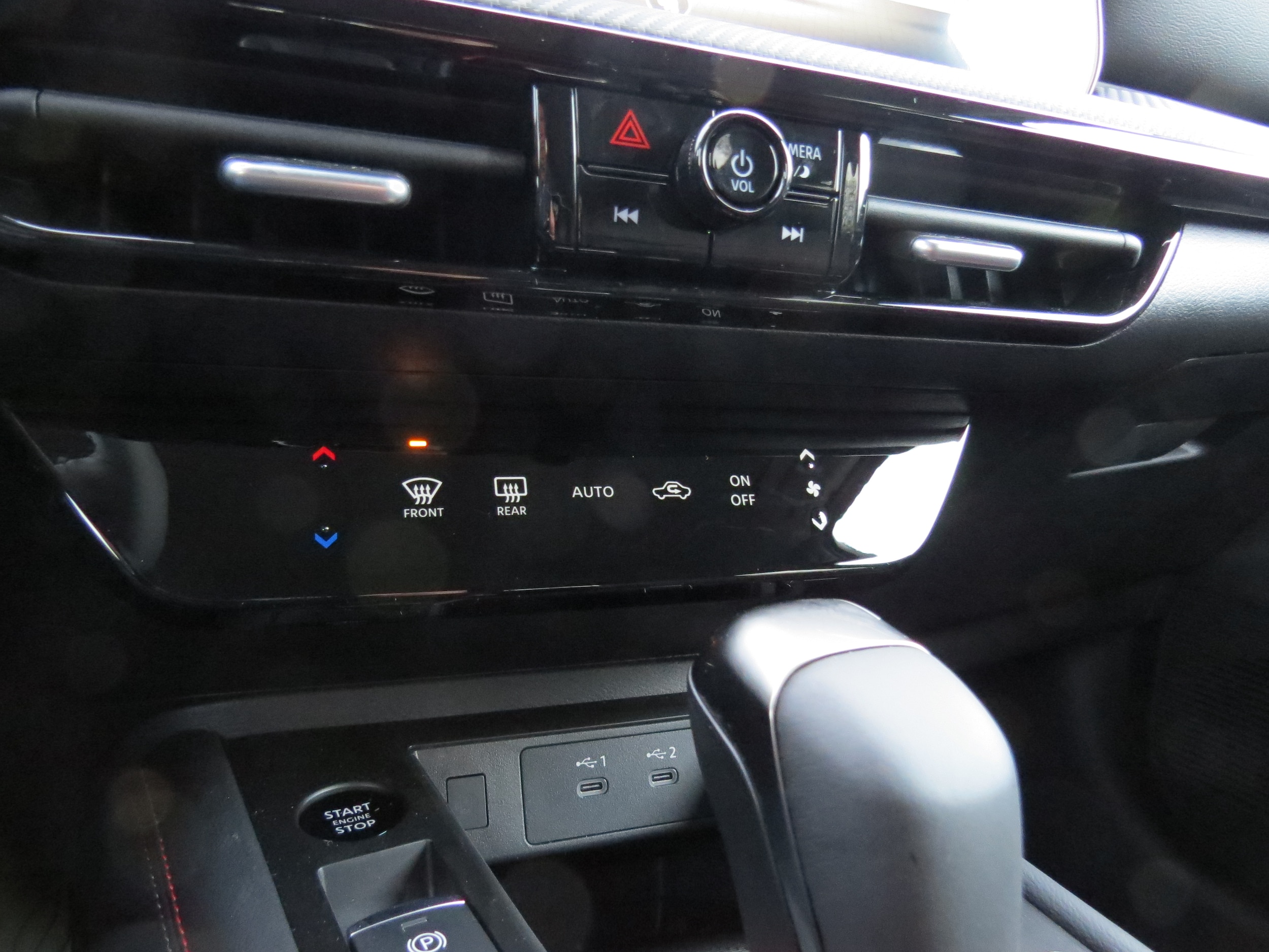 2026 Nissan KICKS SR - Photo 15